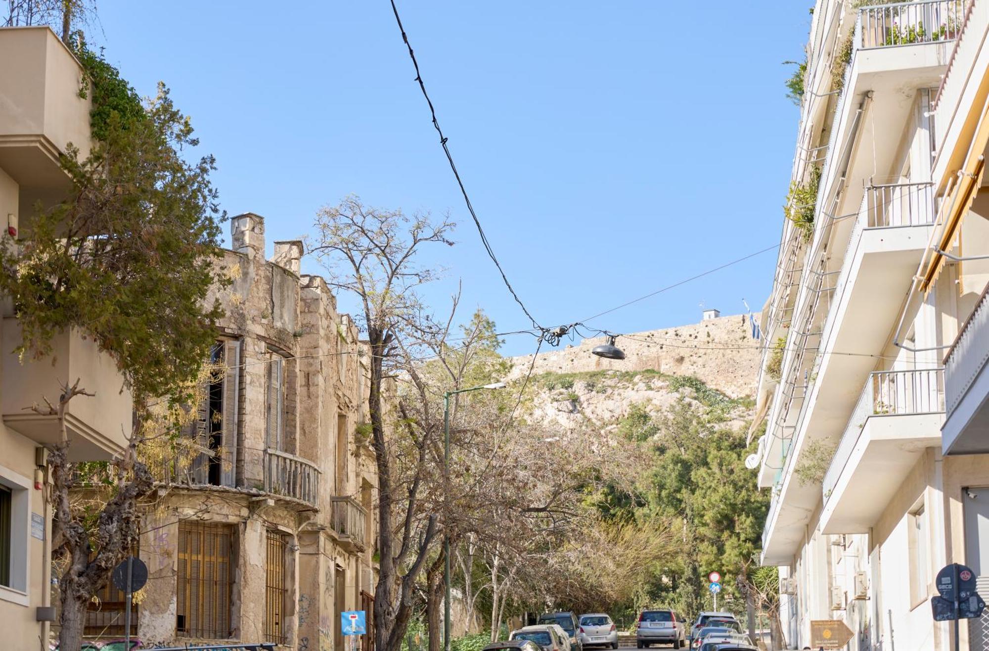 The Acropolis Entrance 2Bd Private Apt Athen Exterior foto